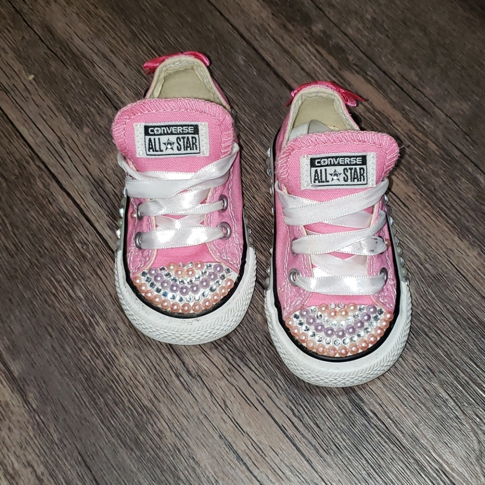 Pink minnie mouse customized girls converse